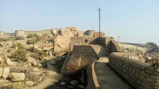 Chitradurga Fort History, Timings, Structure, Temples.